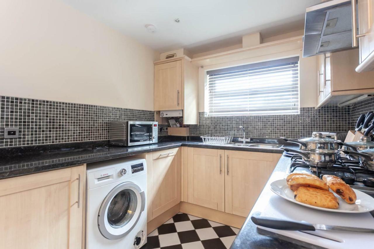 4 Bed Home, Driveway Parking Ideally Located In Latchford, Warrington - Executive St Marys House מראה חיצוני תמונה