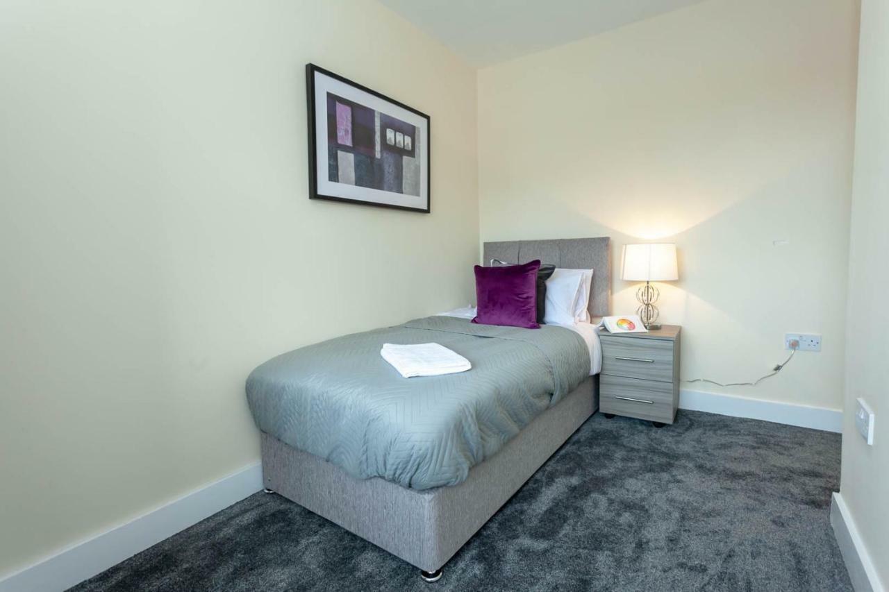 4 Bed Home, Driveway Parking Ideally Located In Latchford, Warrington - Executive St Marys House מראה חיצוני תמונה