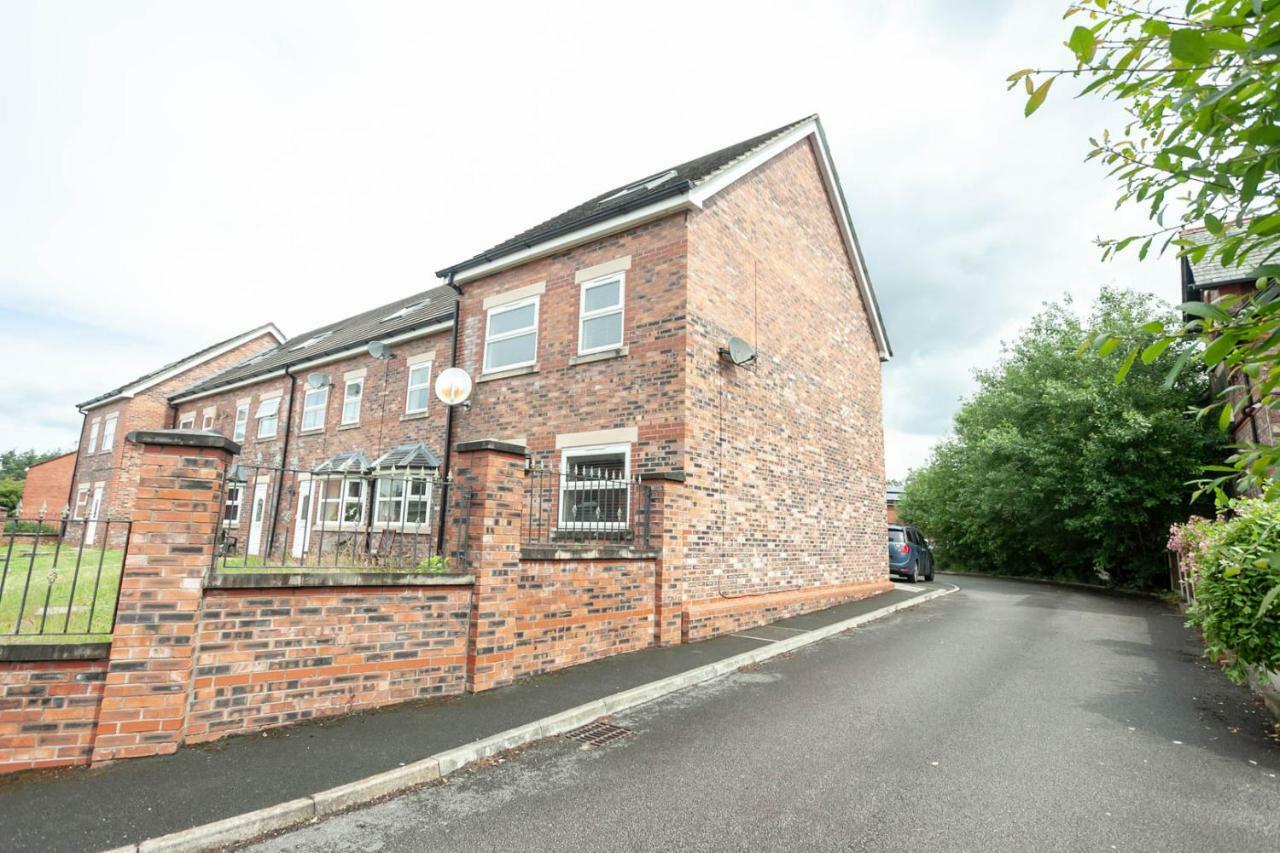 4 Bed Home, Driveway Parking Ideally Located In Latchford, Warrington - Executive St Marys House מראה חיצוני תמונה