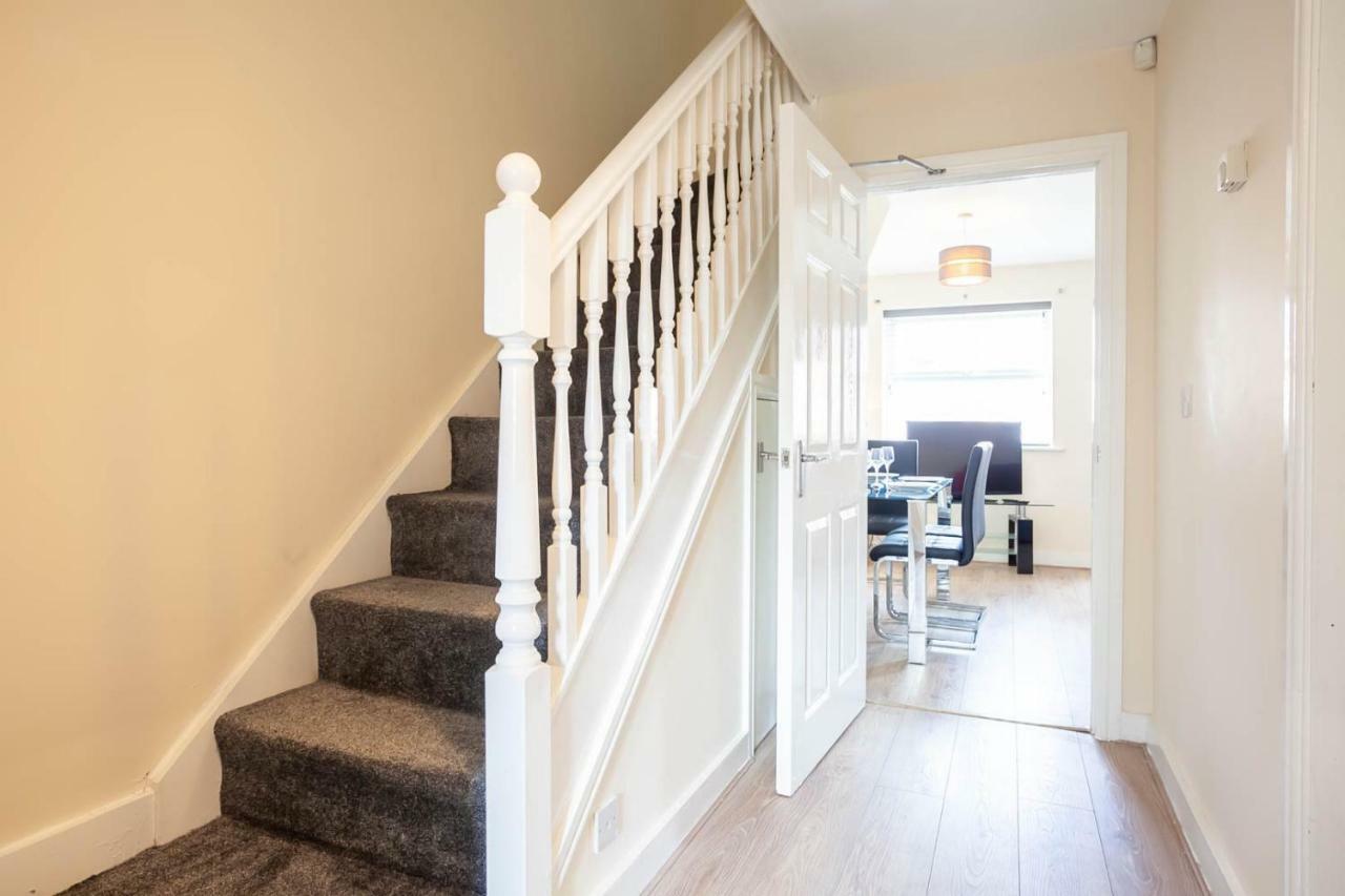 4 Bed Home, Driveway Parking Ideally Located In Latchford, Warrington - Executive St Marys House מראה חיצוני תמונה